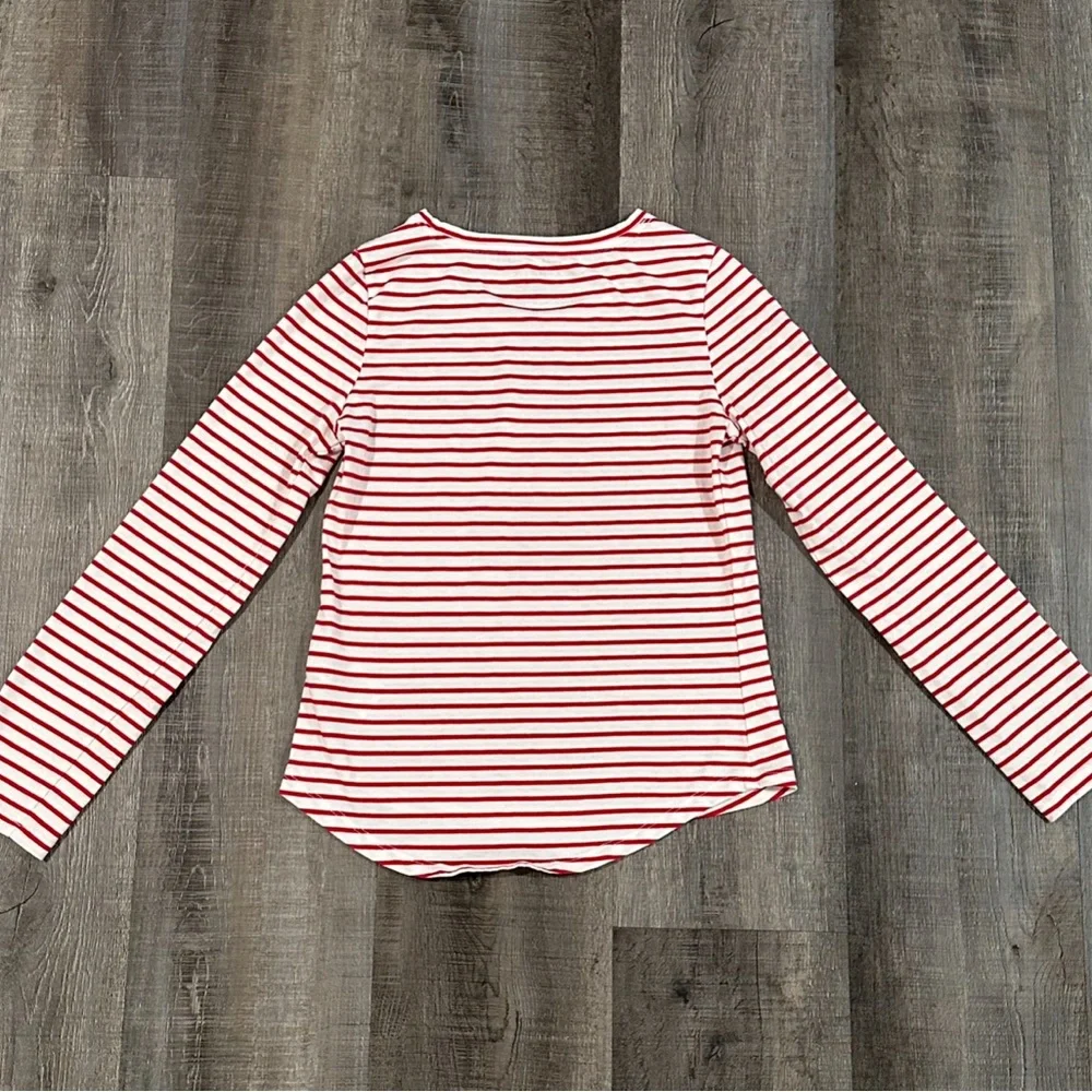 💞 Girls Size 10/12 White & Red Striped “Girls Can Change The World” Top